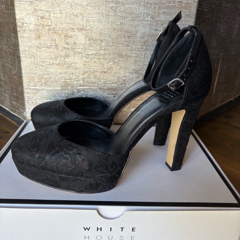 White House Black Market Black Brocade Platform Heels Sz 8